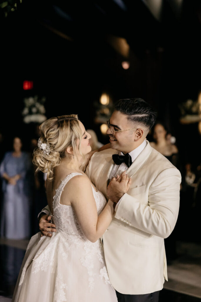 BWF DafneJoel 1085 fIRST dANCE