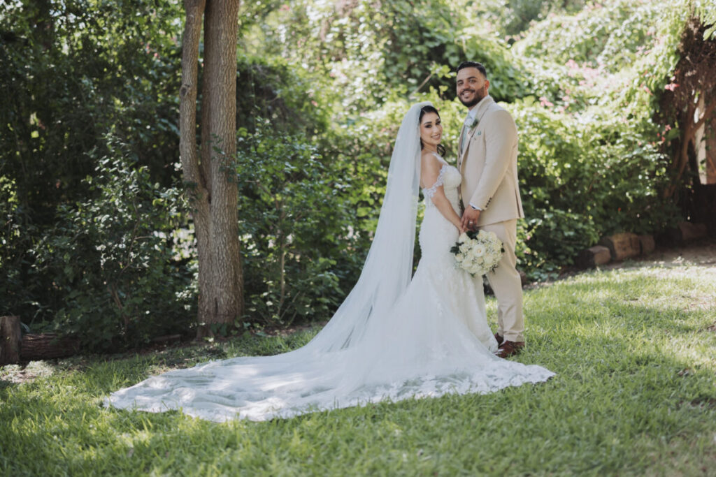 Home 28 THE WEDD PHOTO BY IC 609