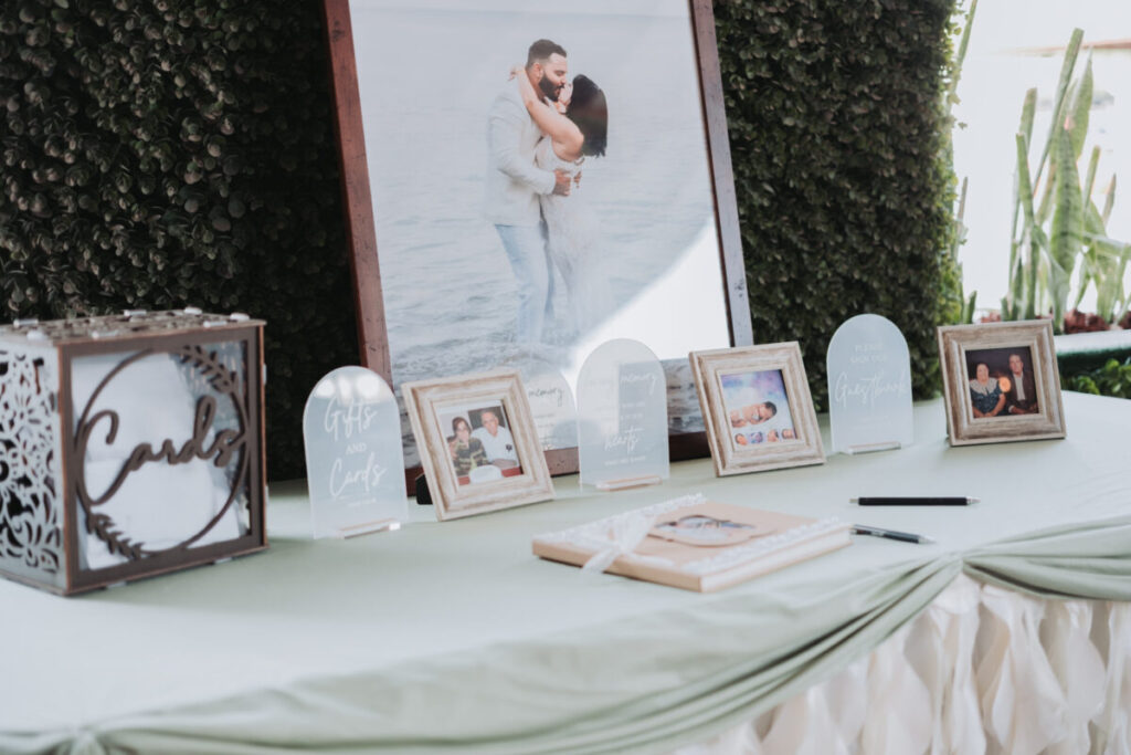 THE WEDD PHOTO BY IC 702